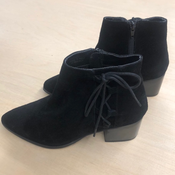 SOLD! Topshop Suede Booties - Picture 1 of 4